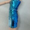 لباس باربی نیم تنه و دامن طرح چرم برای باربی‌های ۳۰ سانتی، رنگ آبی فیروزه‌ای و سبز براق.