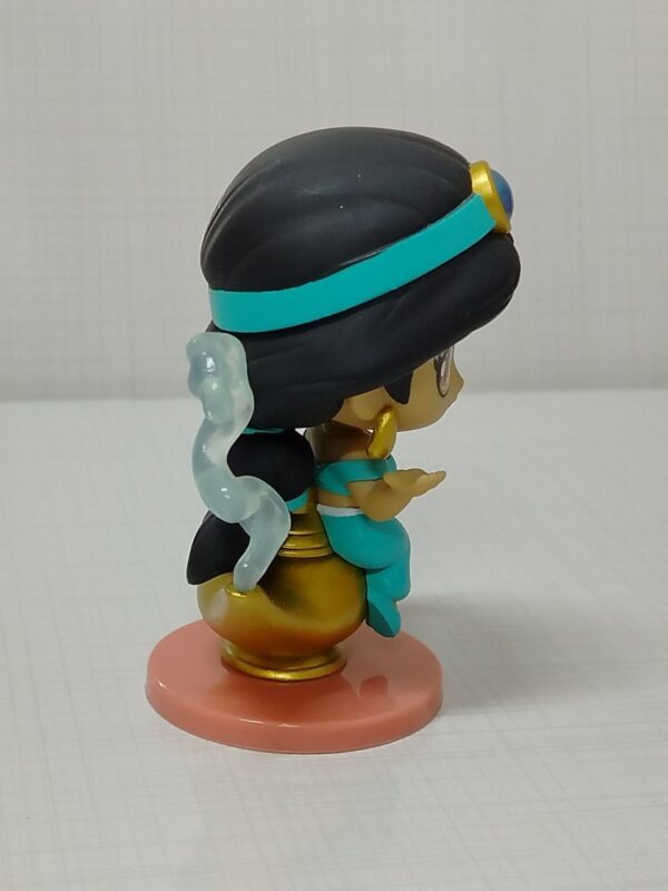 Jasmine Magic Lamp Disney Figure – فیگور جاسمین نشسته روی چراغ جادو اورجینال دیزنی کلکسیونی