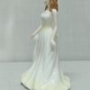 مجسمه آنتیک پرنسس کلاسیک Royal Doulton چینی استخوانی دست‌ساز ۱۸ سانتی