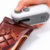 دستگاه پرس شارژی دوخت پلاستیک مدل PIECON (پلمپ‌کن قابل حمل) همراه با جعبه محصول